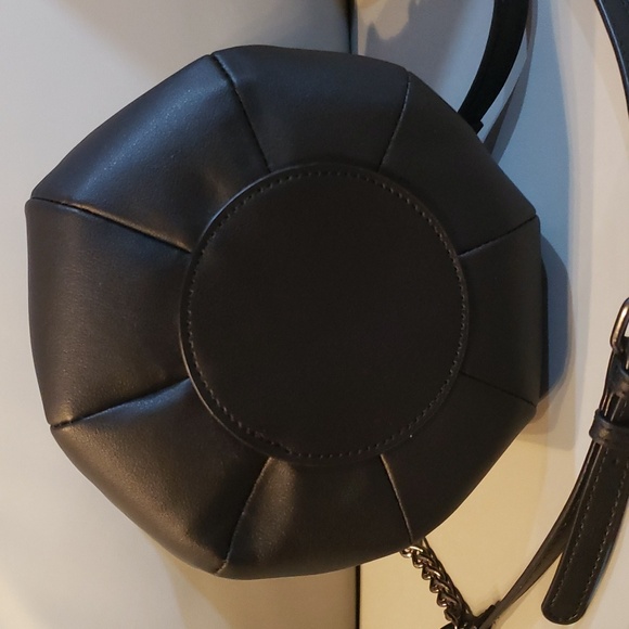 Black cauldron shaped purse NEW - Picture 5 of 5